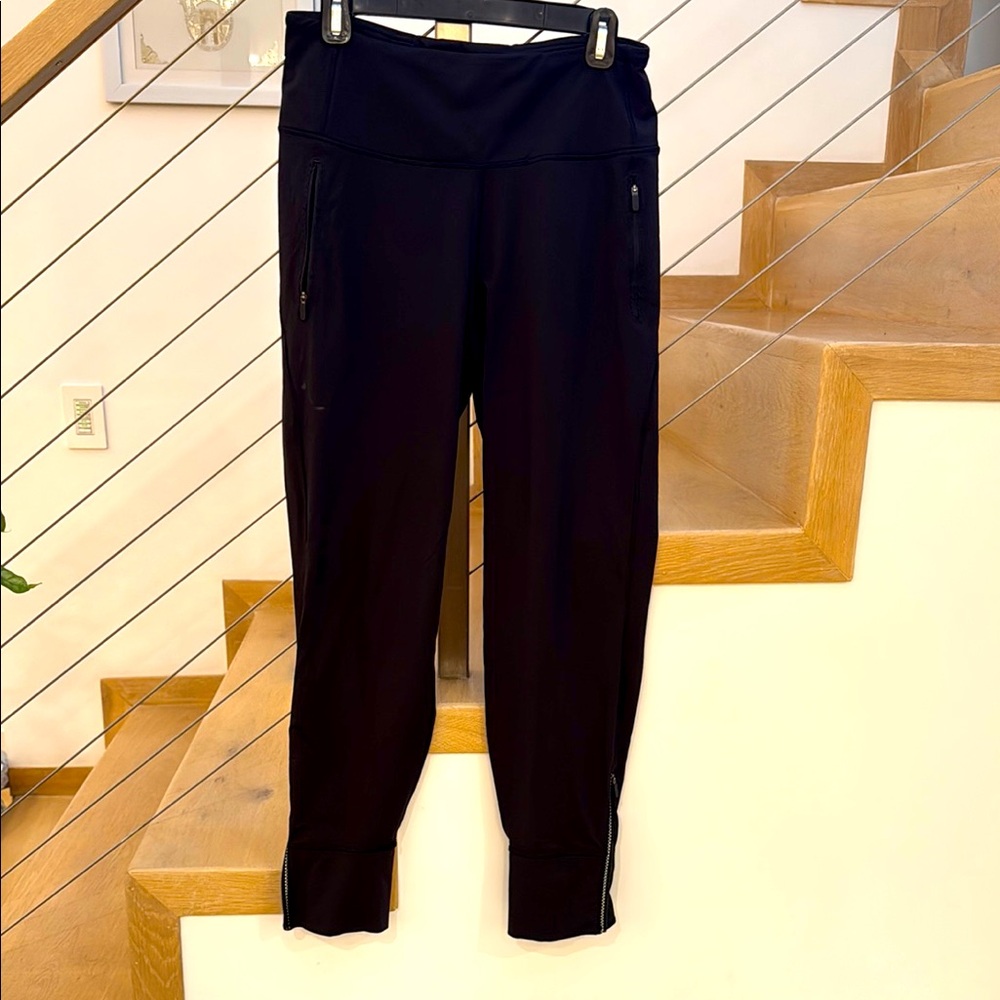 Lululemon Athletica Black Ankle Cropped Pants
